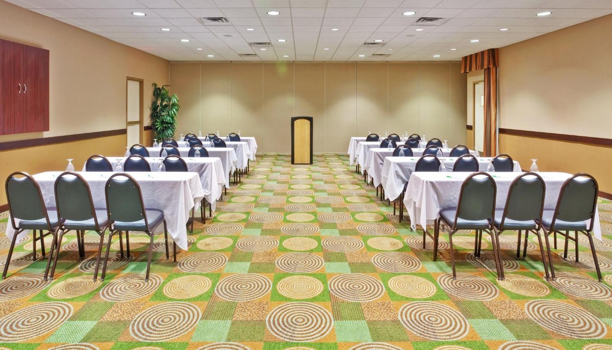 Holiday Inn Bloomington-University Area By Ihg Экстерьер фото