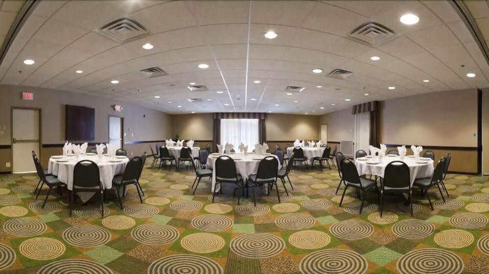 Holiday Inn Bloomington-University Area By Ihg Экстерьер фото